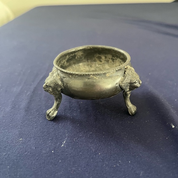 Vintage Pewter Lion Footed open salt cellar